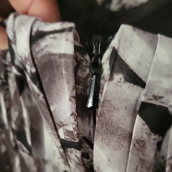 Black and White Strapless Dress - Picture 6 of 13